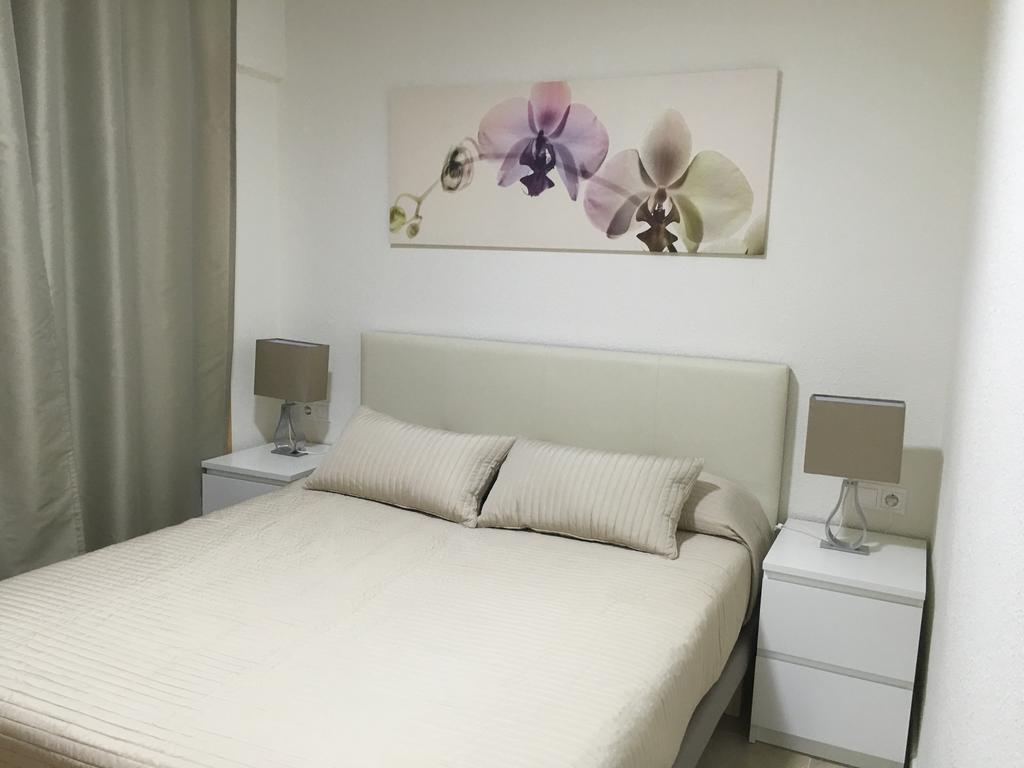 Pension Alemania Bed & Breakfast Alicante Room photo